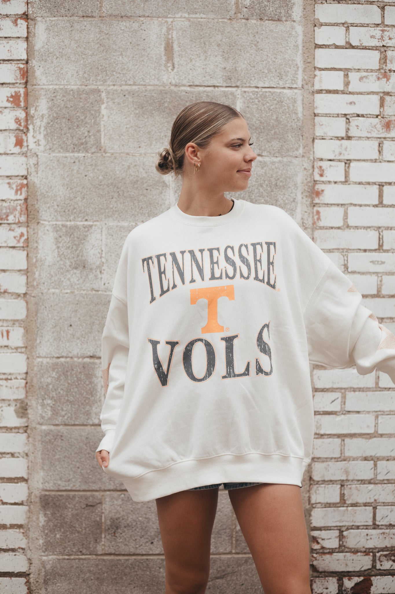 Tennessee Wynn Star Sleeve Crew