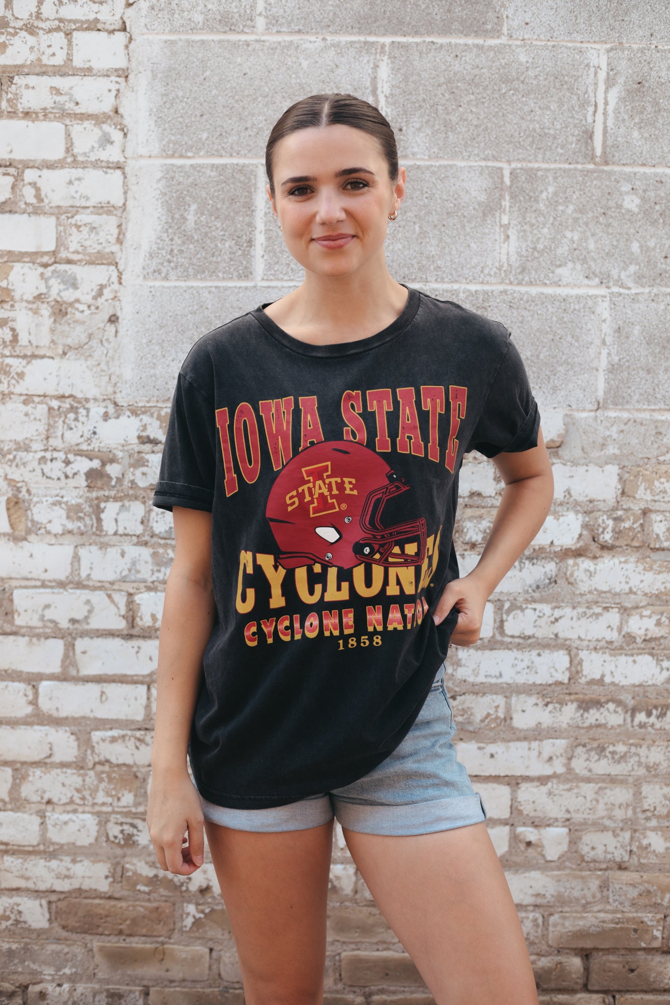 ISU Murray Hippie Helmet Black T-Shirt