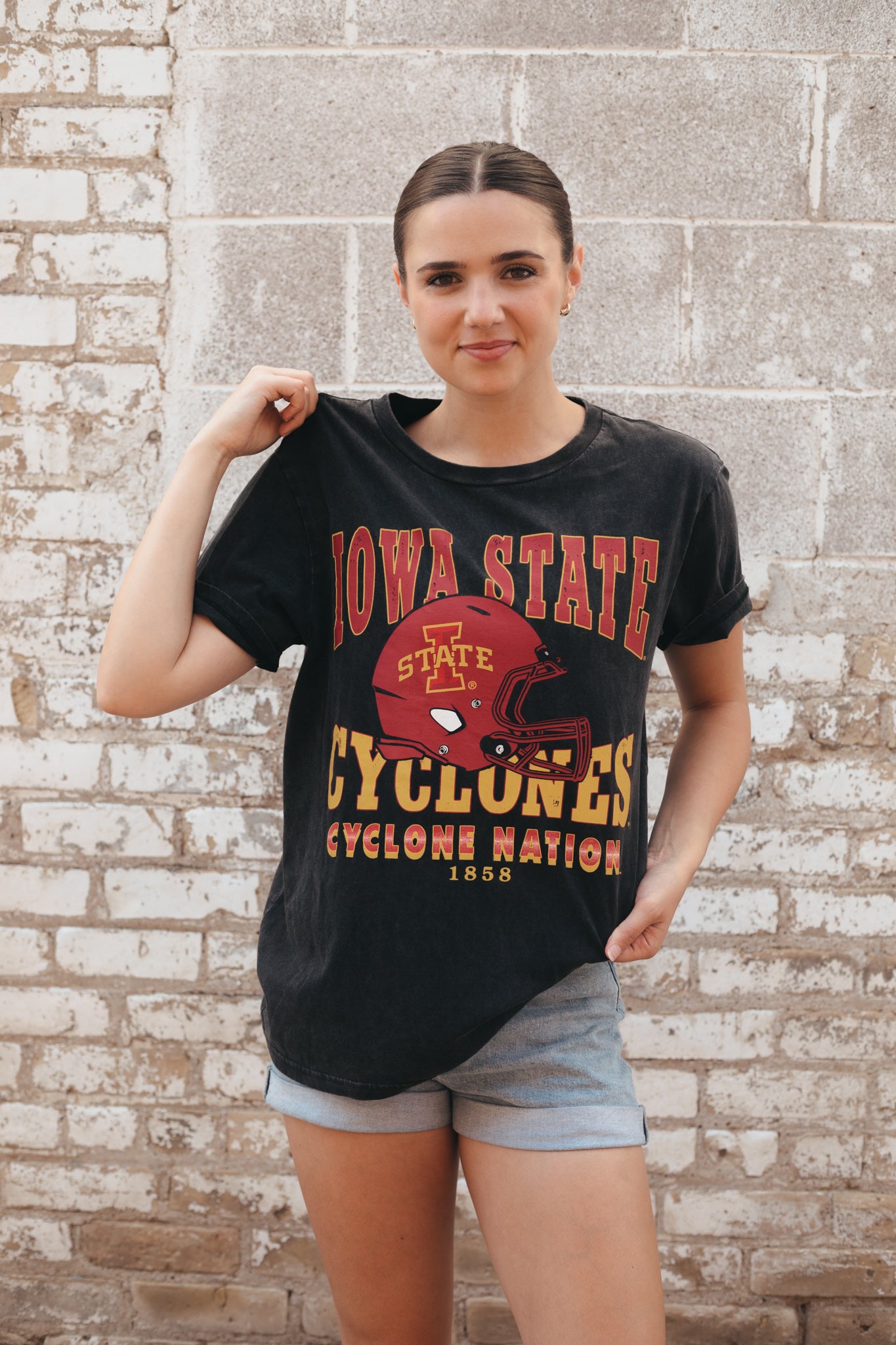 ISU Murray Hippie Helmet Black T-Shirt