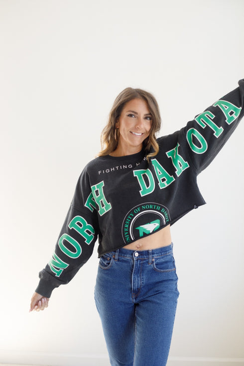 UND Phipps Split Sleeve Cropped Longsleeve
