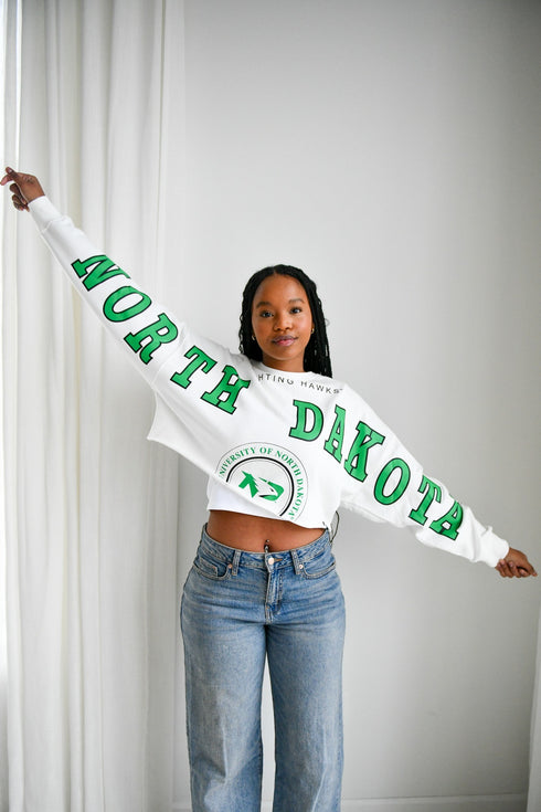 UND Phipps Split Sleeve Cropped Longsleeve