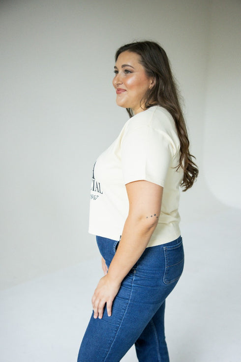 Iowa Social Club Heavyweight Crop Tee